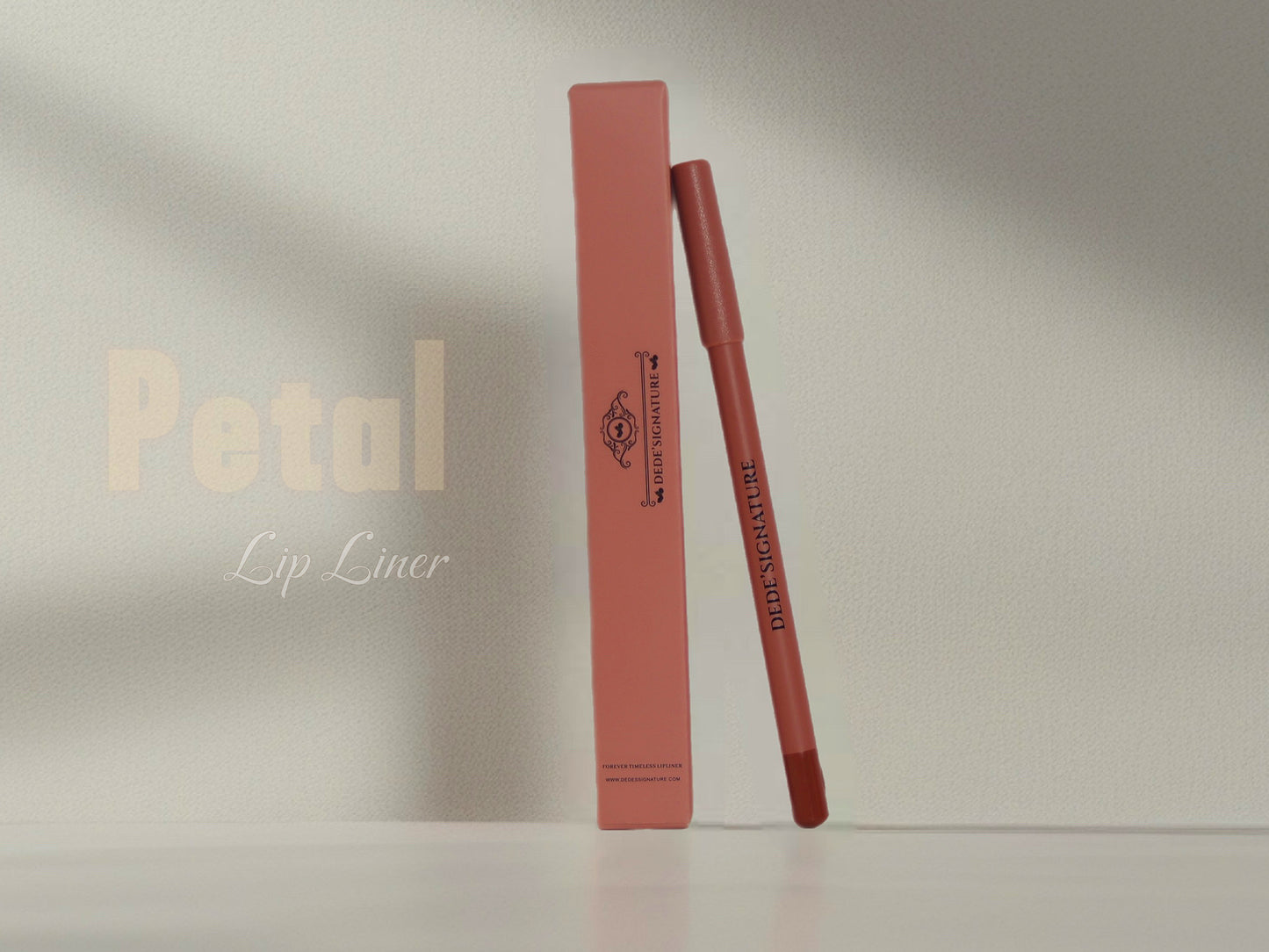 PETAL LIP LINER