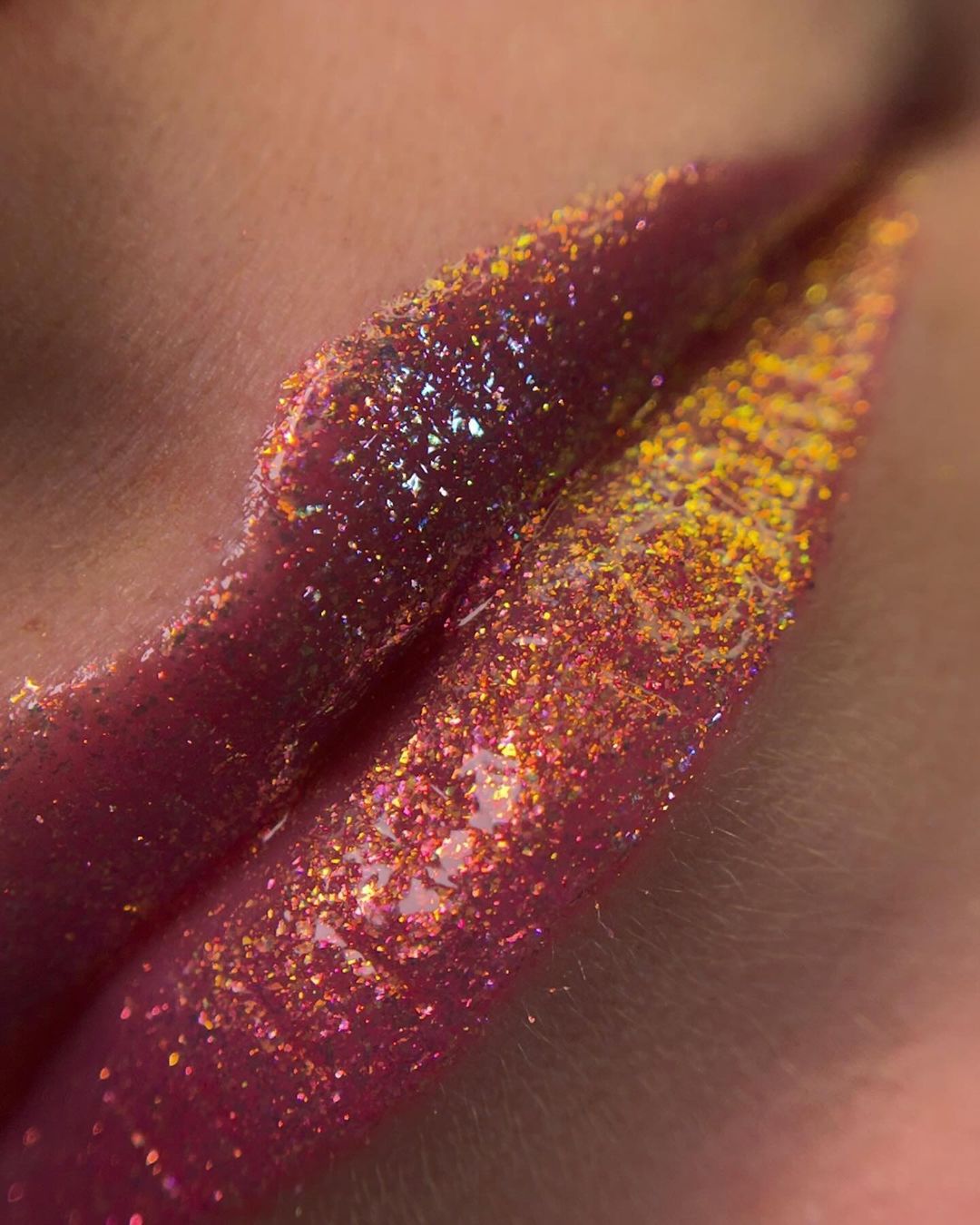 Glowy Beam Multi chrome lipgloss