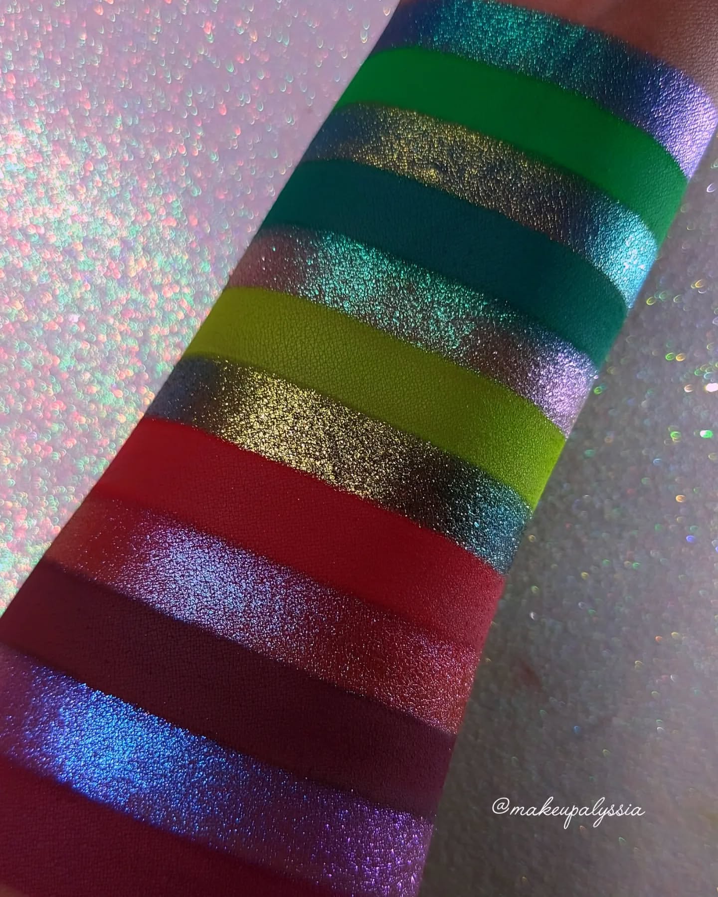 Jingle Bell Ruby Eyeshadow Palette