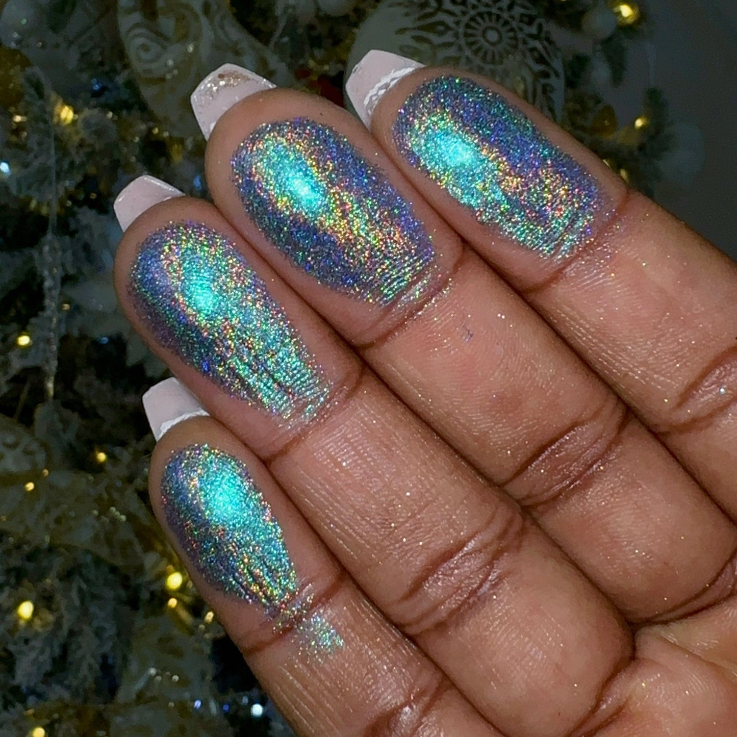 TROPICAL ISLAND SOFT HOLOGRAPHIC EYESHADOW
