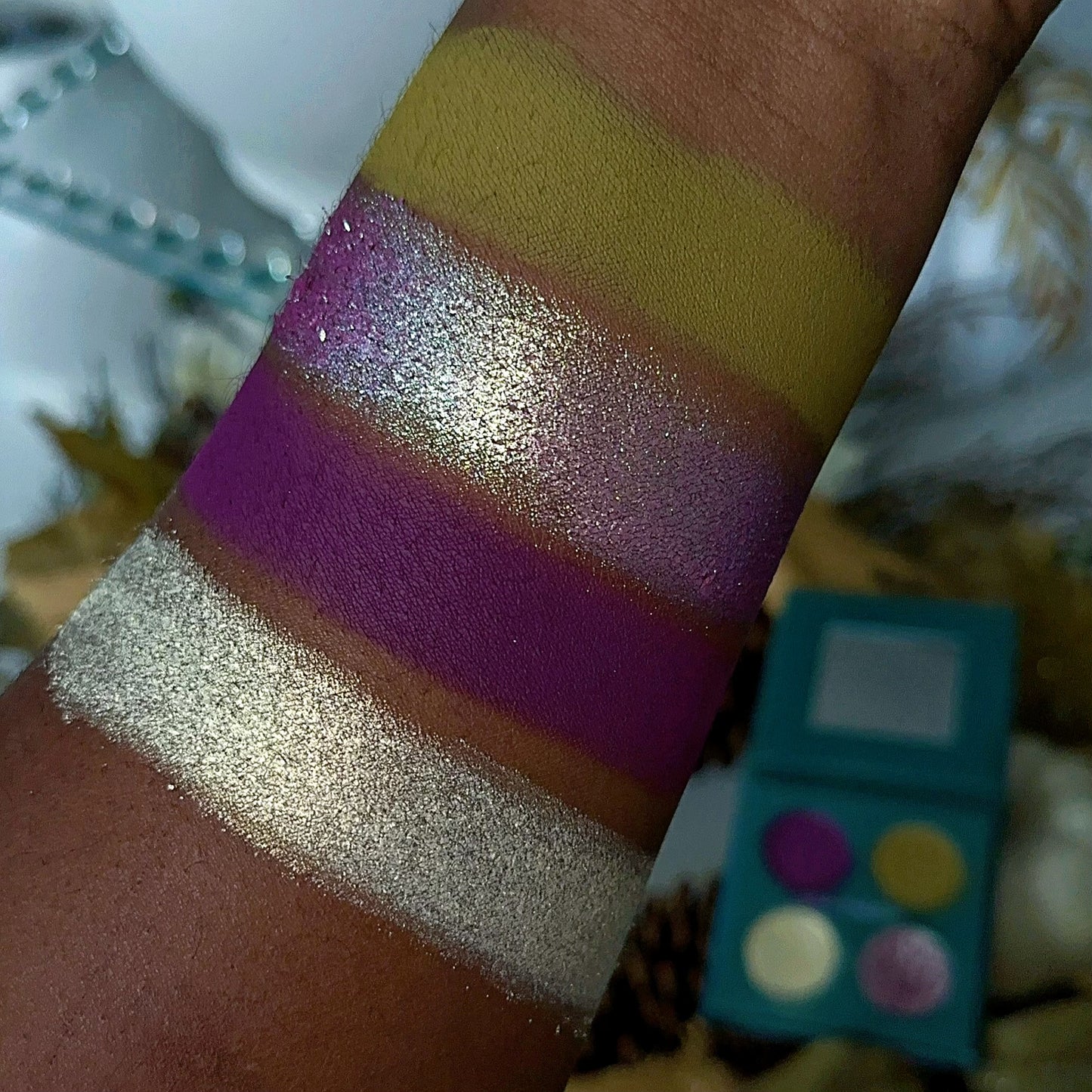THE PLUM PERFECTION EYESHADOW QUAD - [NON MAGNETIC]