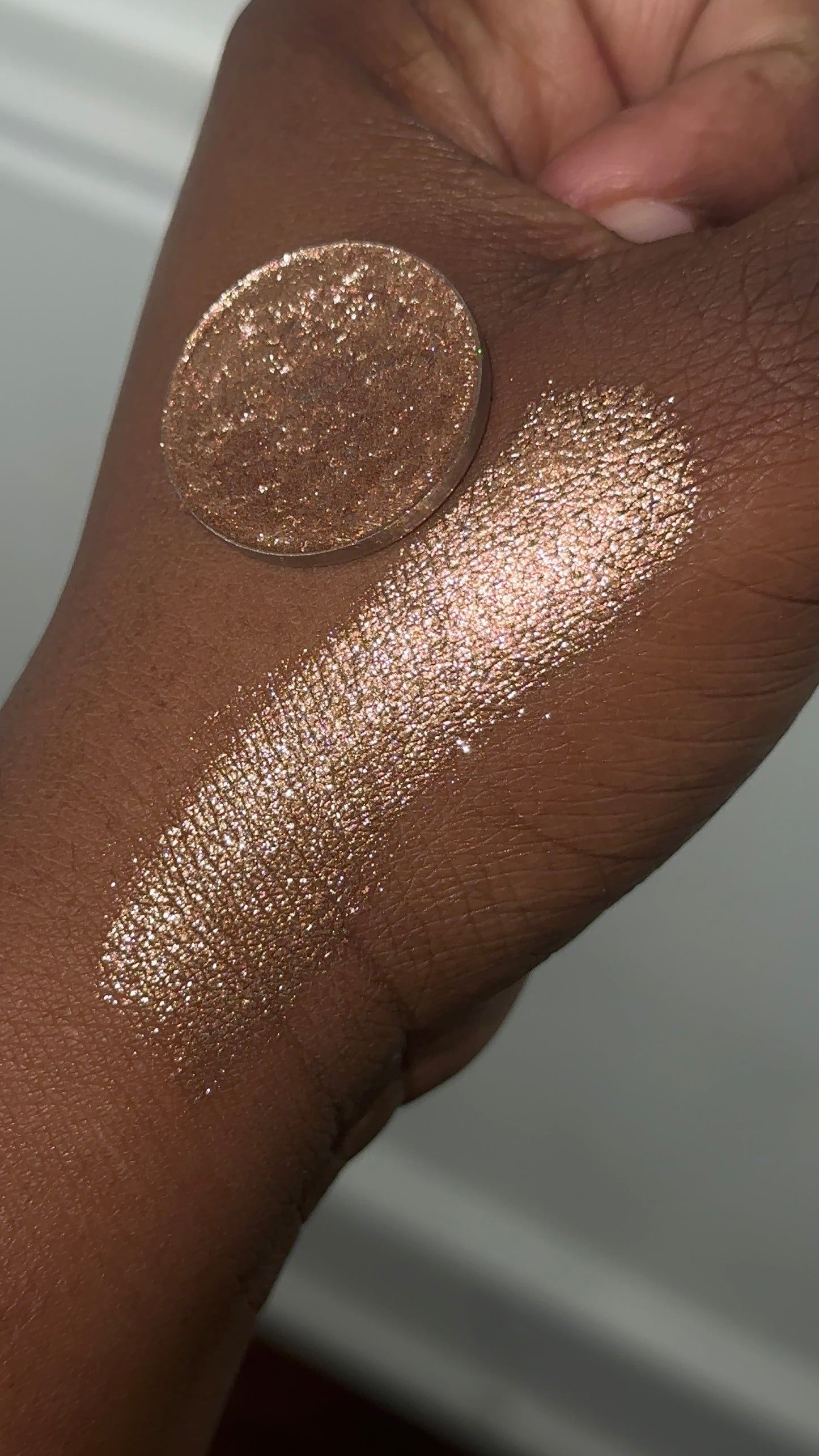 “Crème De La Crème” METALLIC FOIL EYESHADOW [MAGNETIC PAN]