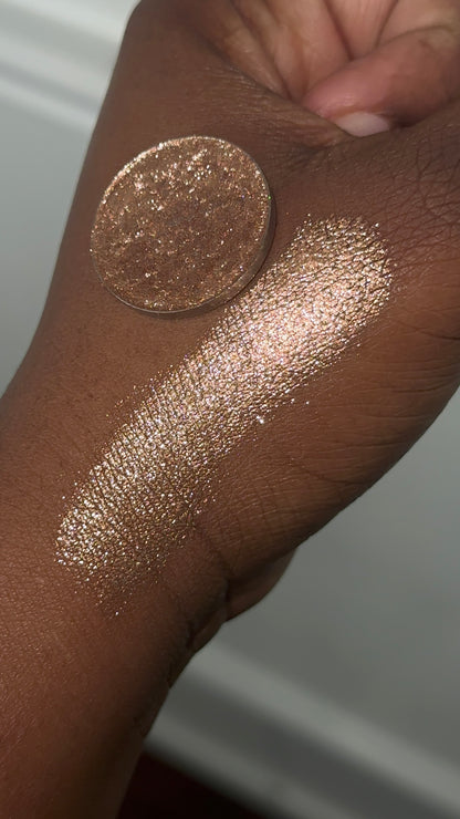 “Crème De La Crème” METALLIC FOIL EYESHADOW [MAGNETIC PAN]