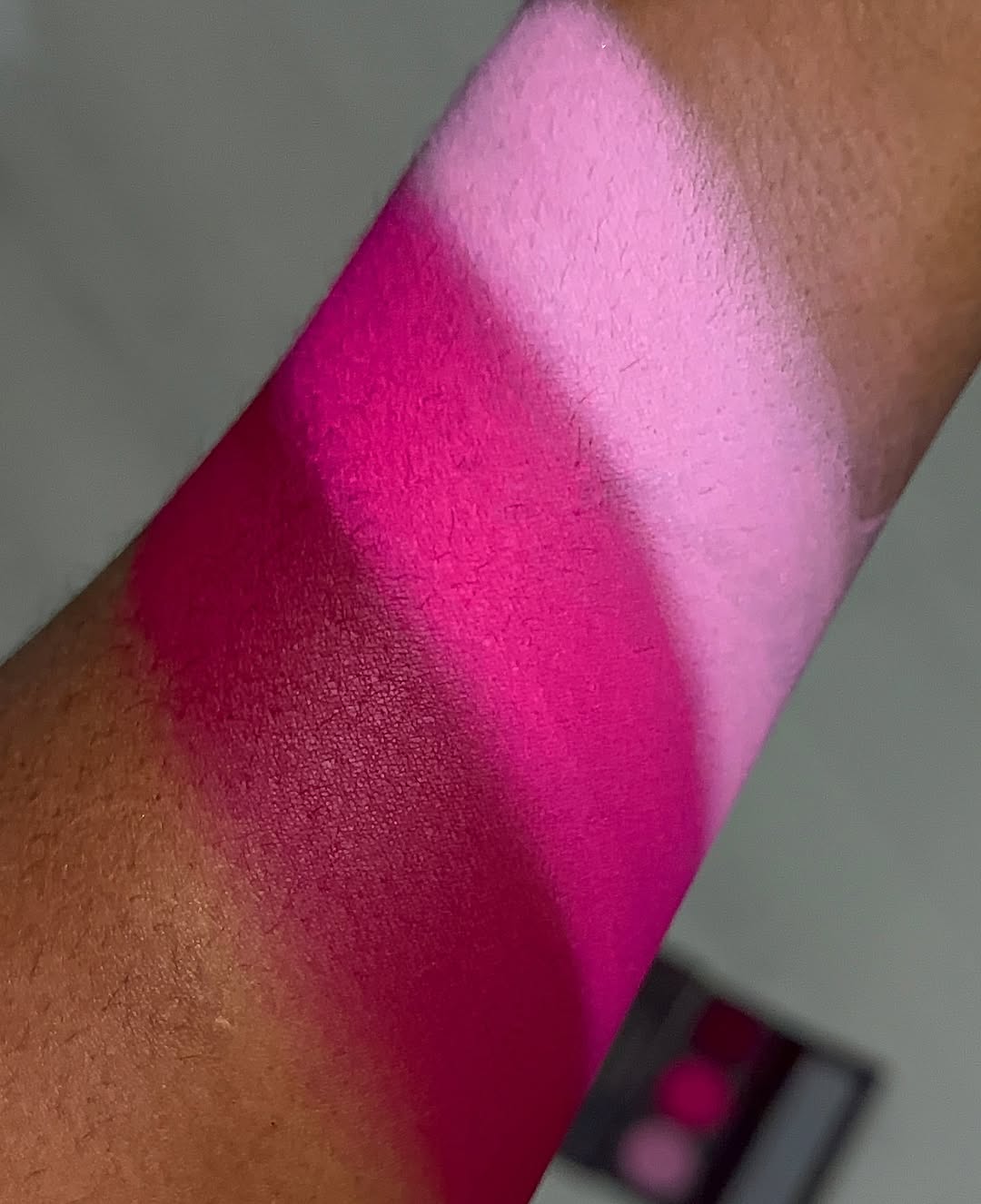 PINCHED CHEEKS BLUSH TRIO [NON MAGNETIC]