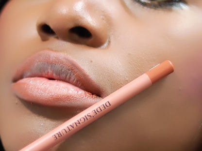 PETAL LIP LINER