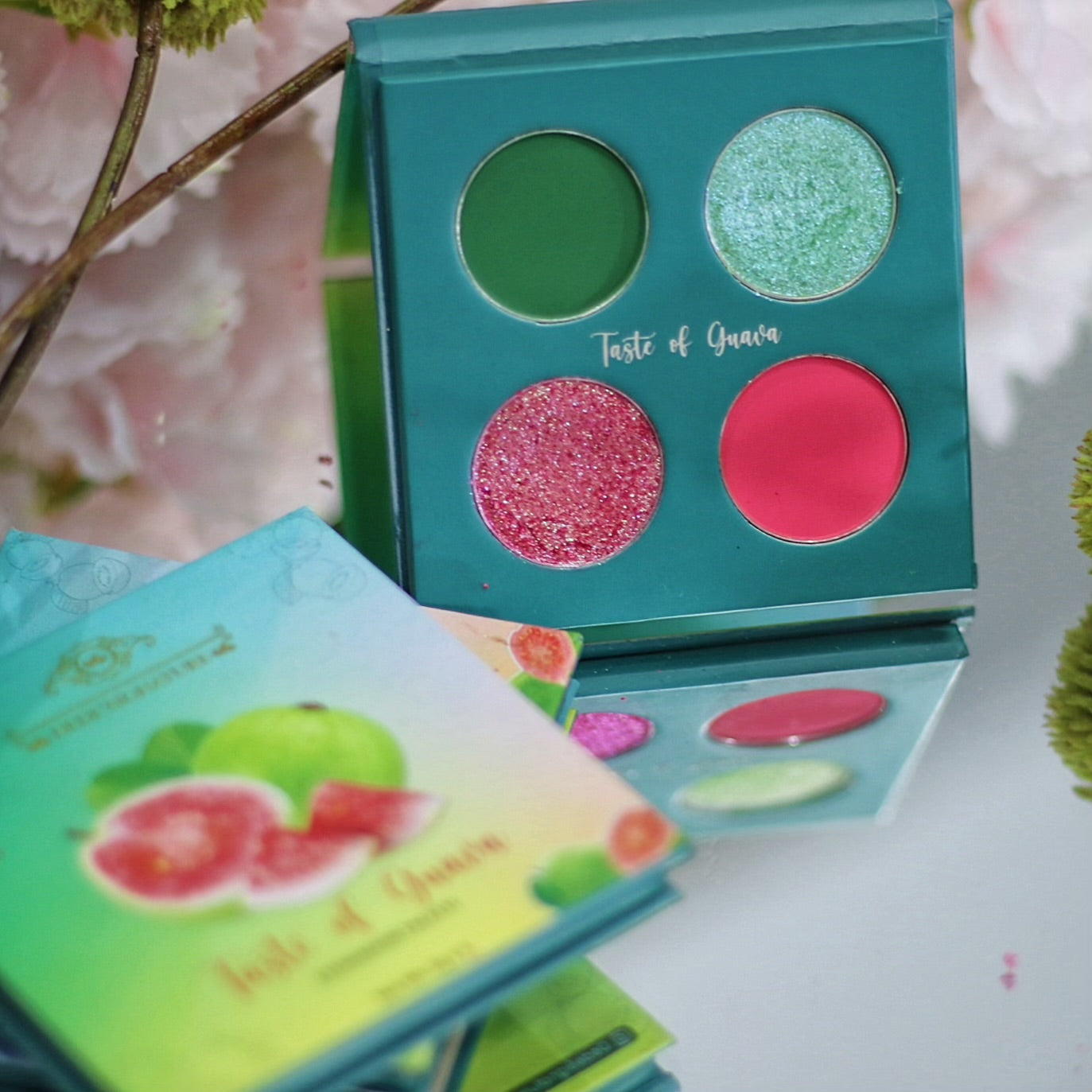 GUAVA EYESHADOW PALETTE [NON MAGNETIC]