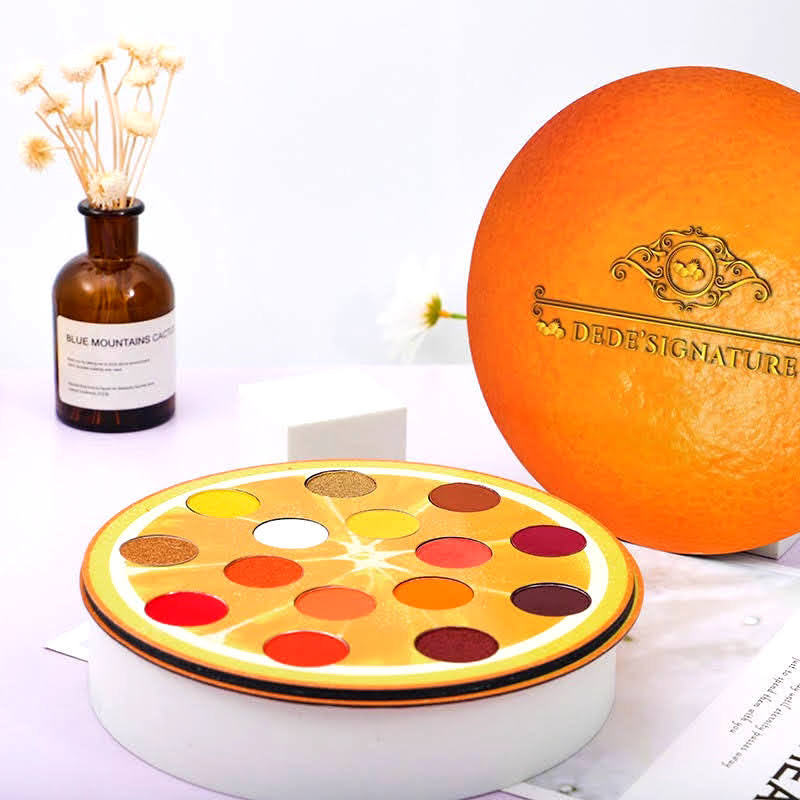 ORANGE SHAPED EYESHADOW PALETTE