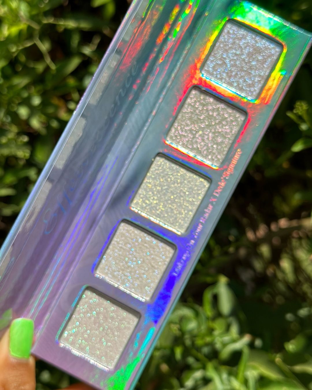 EFFERVESCENCE EYESHADOW PALETTE