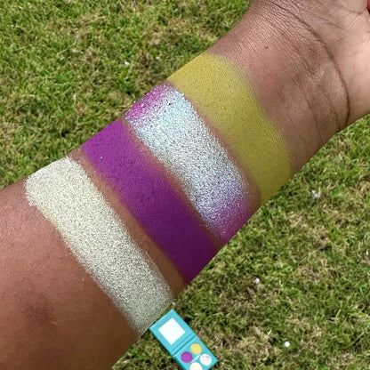 THE PLUM PERFECTION EYESHADOW QUAD - [NON MAGNETIC]