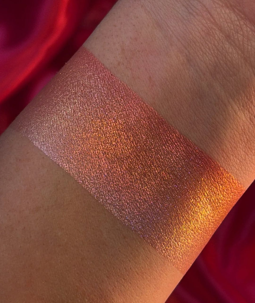 DAZZLING BRONZE HIGHLIGHTER