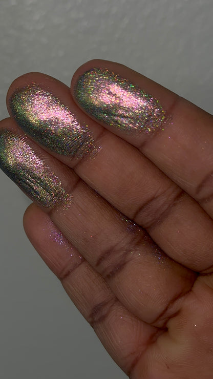 “Creamy Sparkles” Soft HOLOGRAPHIC EYESHADOW