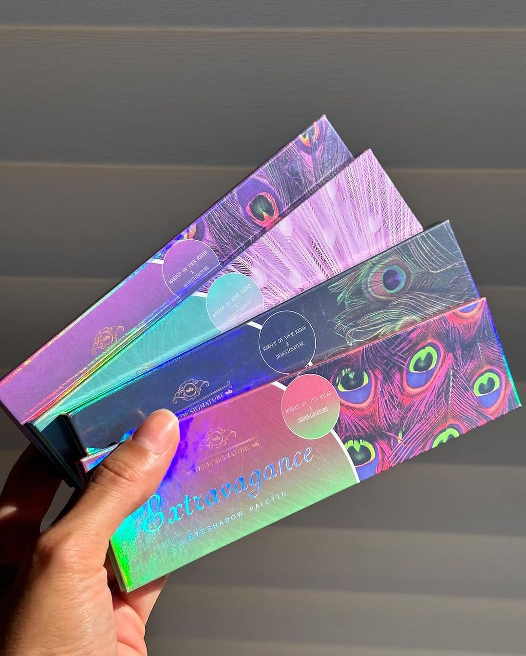 ELEGANCE EYESHADOW PALETTE [NON MAGNETIC]
