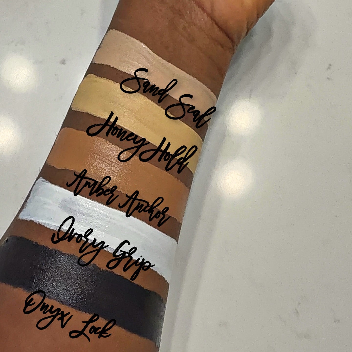 LOCK IN EYESHADOW BASES