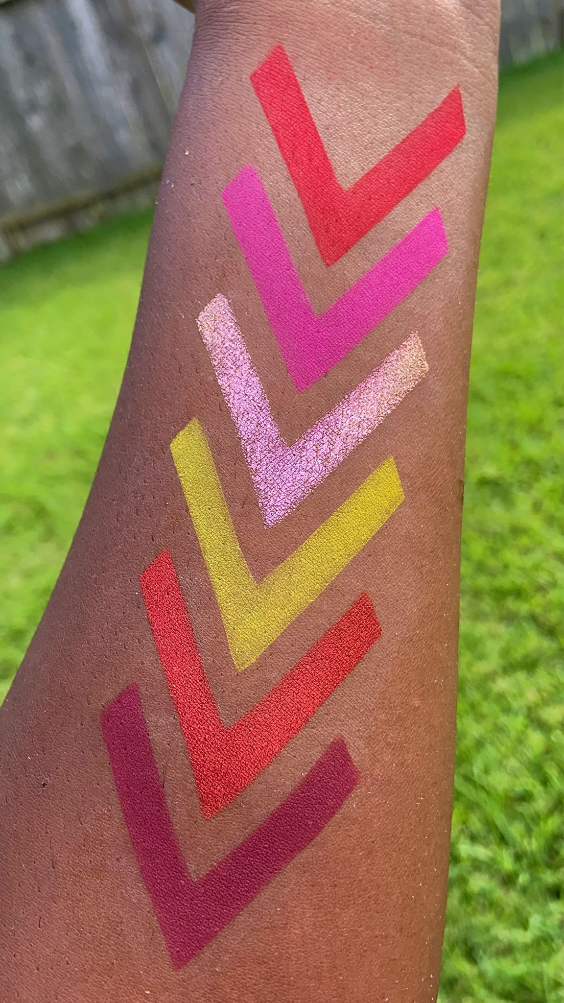 JUICY SKEWER EYESHADOW PALETTE